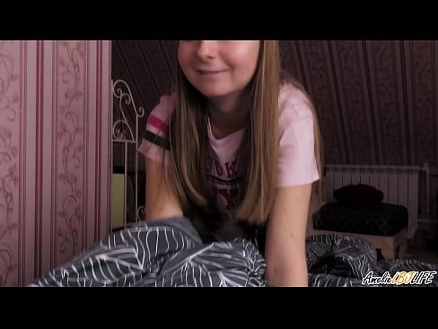 ❤️ Blondinė giliai čiulpia savo BFF ir gauna spermos į burną ️❌ Namų porno prie mūsų ️❤